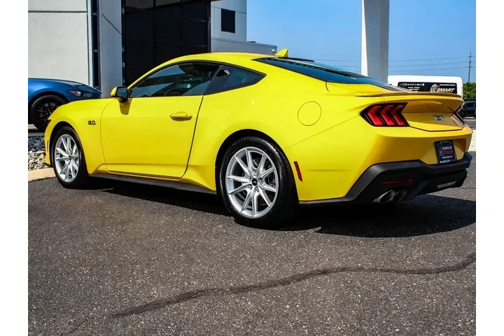 $39890 : Ford Mustang 2024 GT 2dr Fas image 4