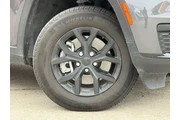 $38383 : Jeep Grand Cherokee L 2025 4 thumbnail