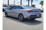 Hyundai ELANTRA Hybrid 2025
