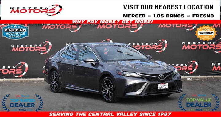 $26988 : Camry SE Sedan 4D image 1