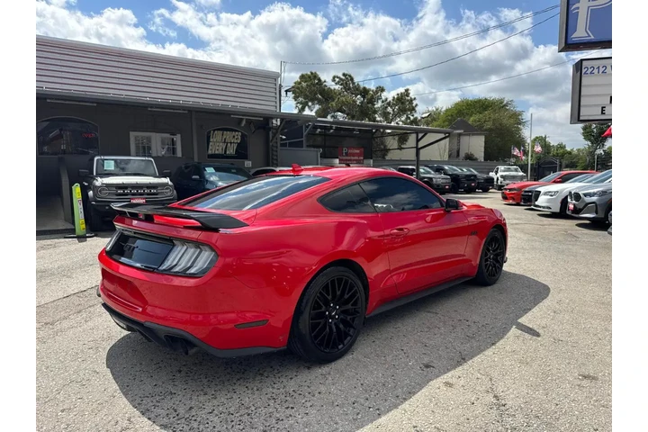 2022 Mustang GT Premium Coupe image 6