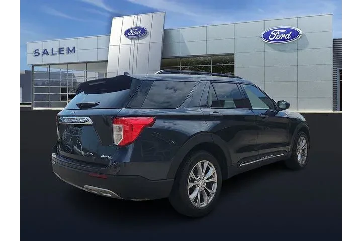 $35479 : Ford Explorer 2023 AWD XLT 4 image 4