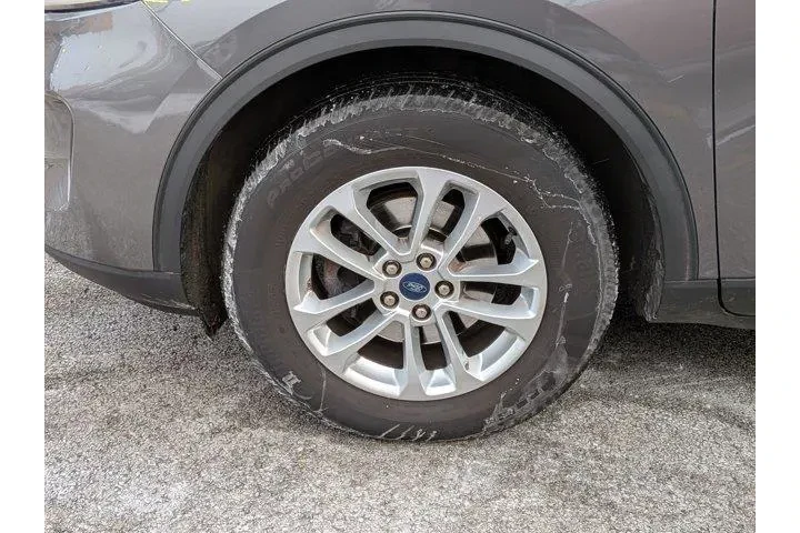 $23379 : Ford Escape 2021 AWD SE 4dr image 10