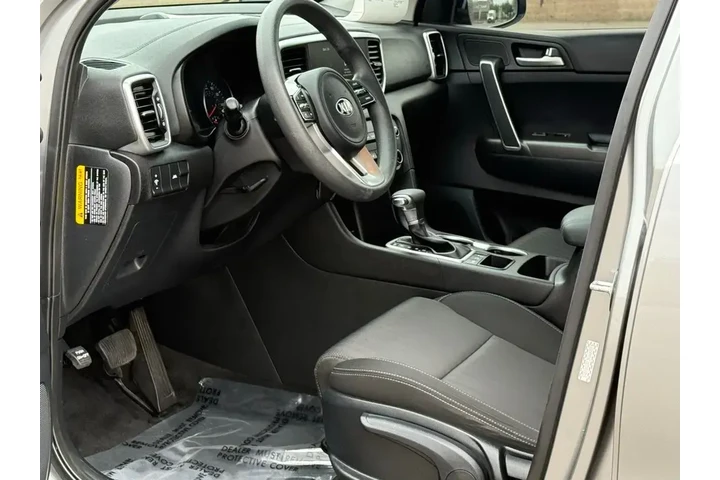 $17989 : Kia Sportage 2022 AWD LX 4dr image 7