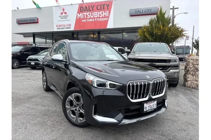 $29888 : BMW X1 2024 AWD xDrive28i 4d image 1