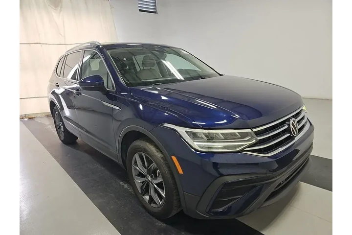 $20823 : Volkswagen Tiguan 2023 SE 4d image 3