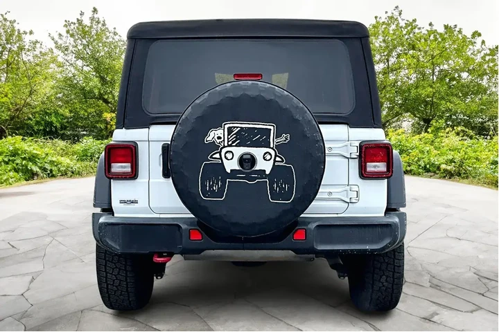 $30688 : Jeep Wrangler Unlimited 2021 image 4