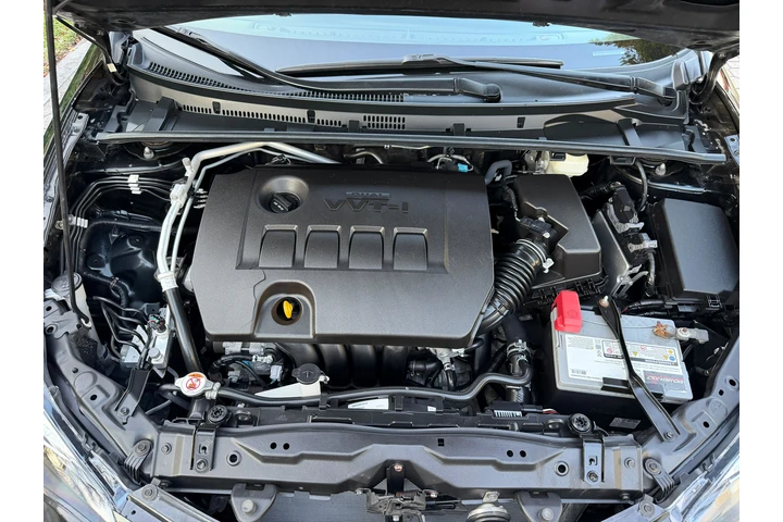 $10900 : 🚘*Toyota Corolla SE 2018* image 2