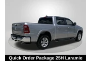 $39967 : Ram 1500 2022 4x2 Laramie 4d thumbnail