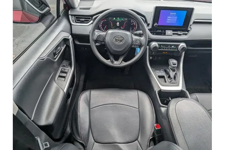 $23870 : Toyota RAV4 2023 LE 4dr SUV image 8