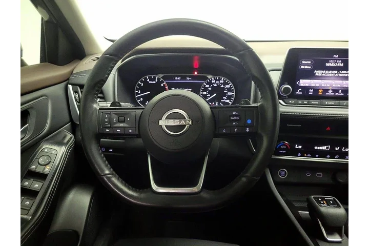 $24998 : Nissan Rogue 2023 SV 4dr Cro image 10