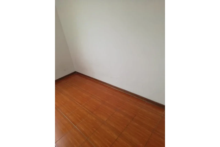 $500 : HABITACIÓN NO AMOBLADA image 3