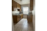 $1000 : Lovely Apartment For Rent thumbnail