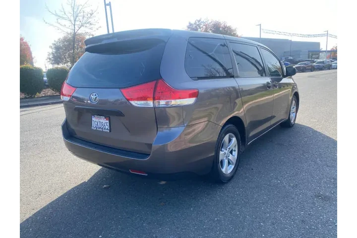 $10995 : 2014 Sienna L 7-Passenger image 7