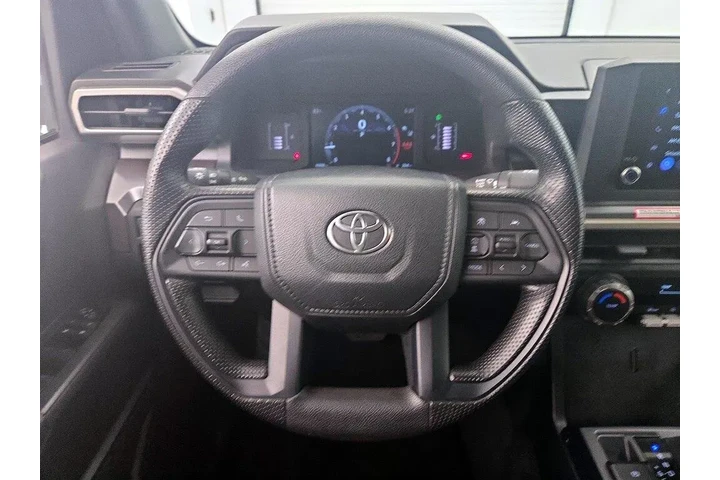 $36998 : Toyota Tacoma 2024 4x2 SR5 4 image 10