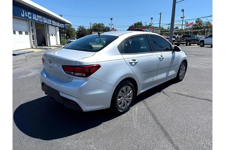 $14900 : 2019 Rio S image 3