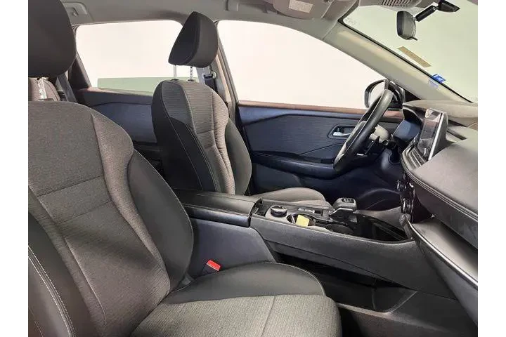 $22734 : Nissan Rogue 2022 AWD SV 4dr image 10