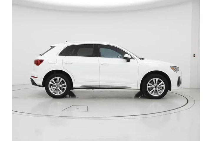 $25998 : Audi Q3 2023 AWD quattro S l image 7