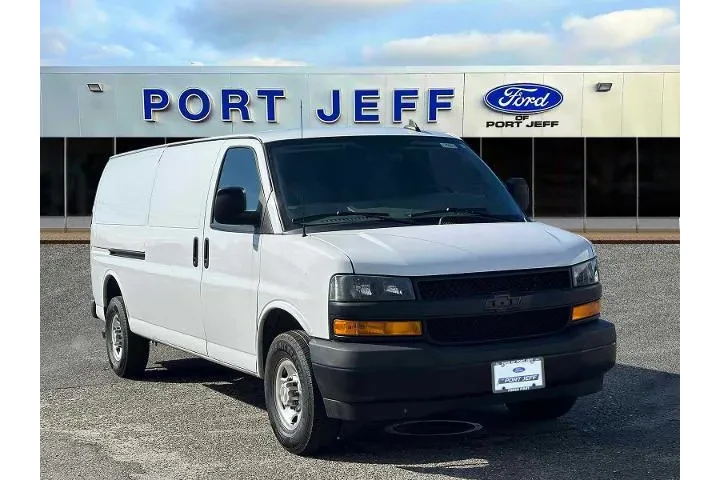 $23895 : Chevrolet Express 2023 2500 image 4