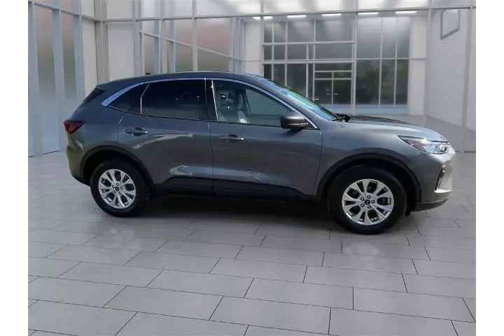 $28000 : Ford Escape 2023 AWD Active image 9