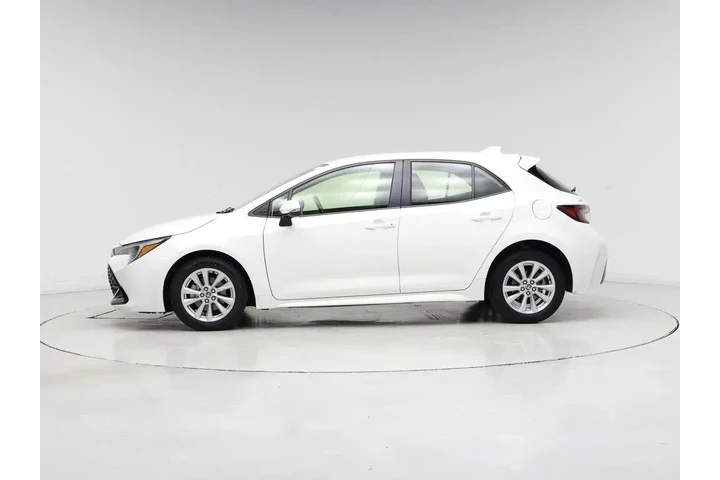 $20998 : Toyota Corolla Hatchback 202 image 3