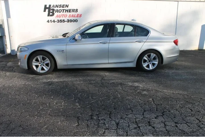 $8990 : 2012 BMW 5 Series 528i xDrive image 4