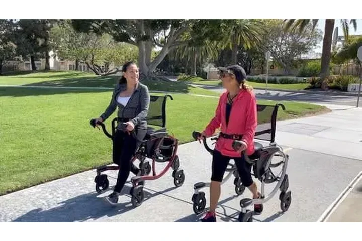 $2500 : Zeen mobility image 1
