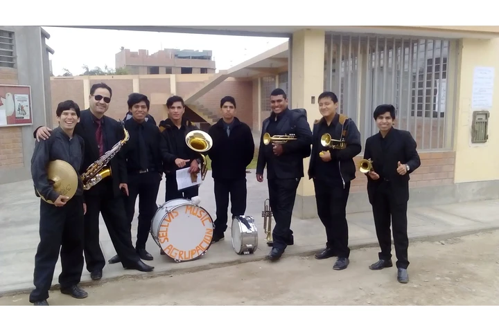 BANDA  MUSICAL EN LIMA image 1