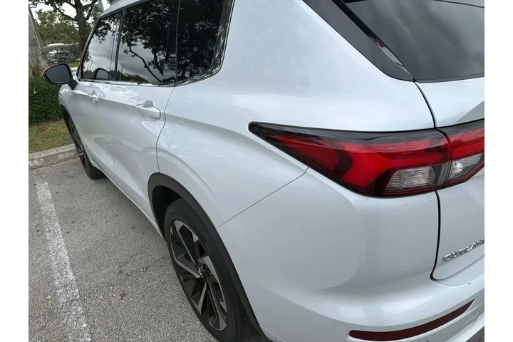 $24500 : Mitsubishi Outlander 2024 SE image 4