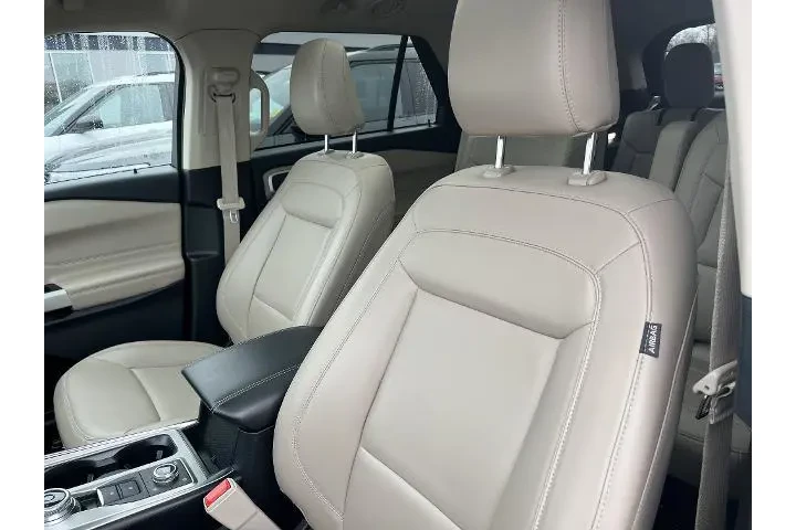 $29988 : Ford Explorer 2021 AWD XLT 4 image 7