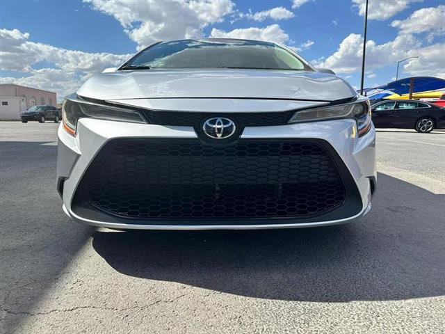 $15995 : Pre-Owned 2020 Corolla L Seda image 4