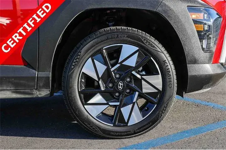 $20199 : Hyundai KONA 2024 AWD SEL 4d image 9
