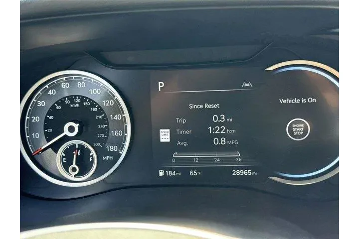 $30400 : Genesis G70 2025 2.5T Standa image 10
