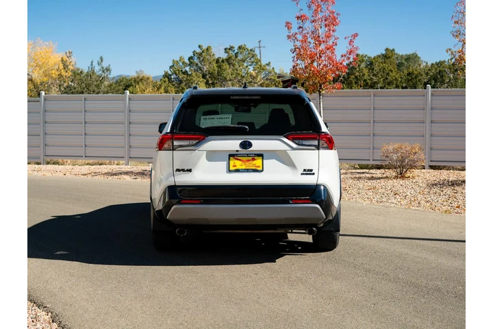 $27845 : 2019 RAV4 Hybrid XSE image 7
