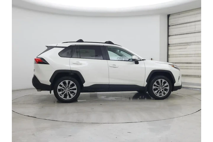 $33998 : Toyota RAV4 2022 AWD XLE Pre image 7