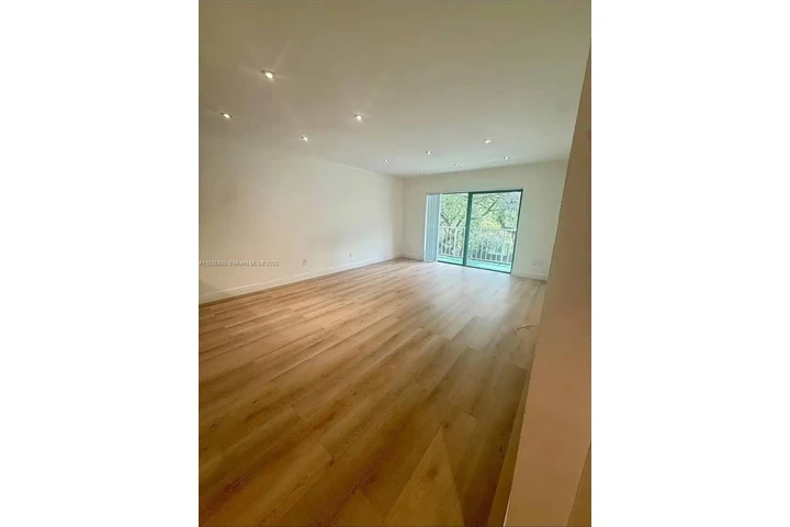 $1900 : Apartmento en renta image 2