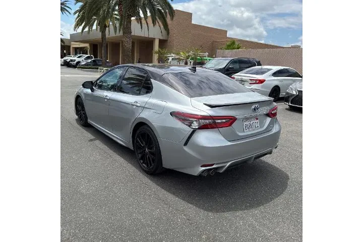 $29321 : Toyota Camry Hybrid 2021 XSE image 3