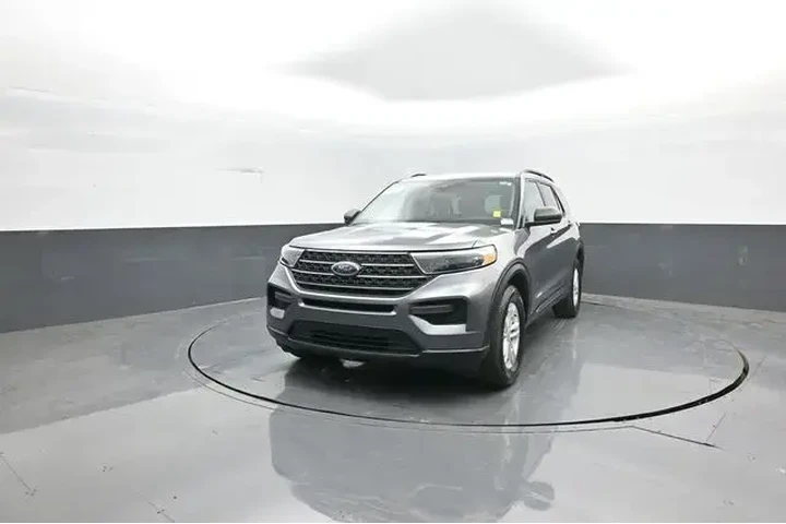 $31885 : Ford Explorer 2022 AWD XLT 4 image 3