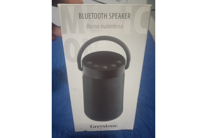 $150 : Se vende bocina inalámbrica image 1