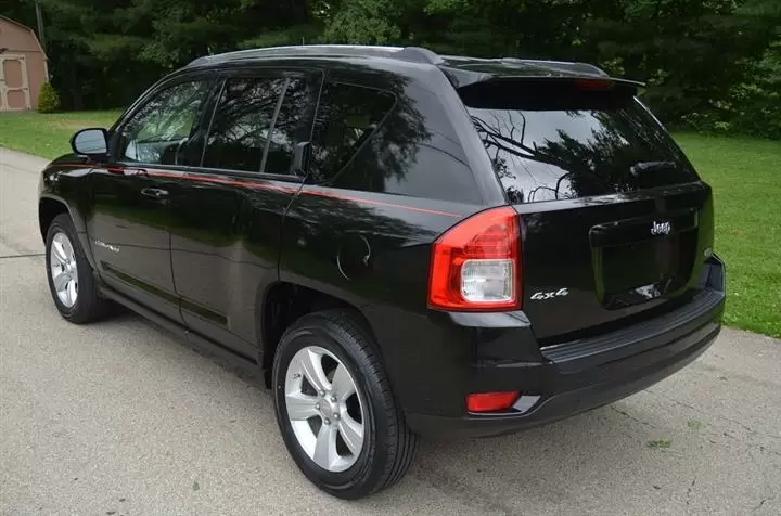 $4900 : 2012 Jeep Compass Latitude 4x4 image 4