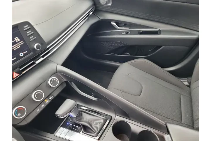 $19995 : Hyundai ELANTRA 2025 SE 4dr image 10