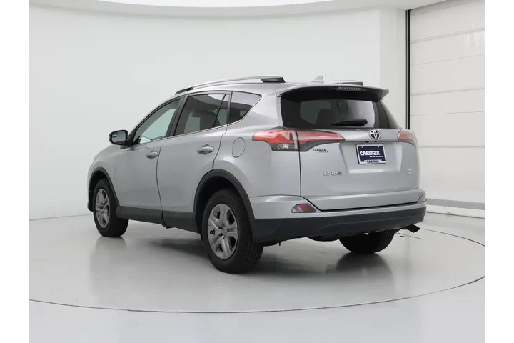 $20998 : Toyota RAV4 2017 AWD LE 4dr image 2