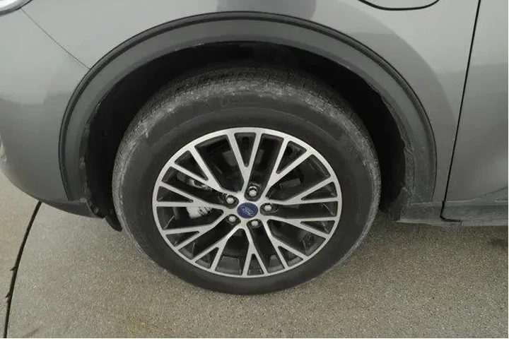 $22994 : Ford Escape Plug-In Hybrid 2 image 5