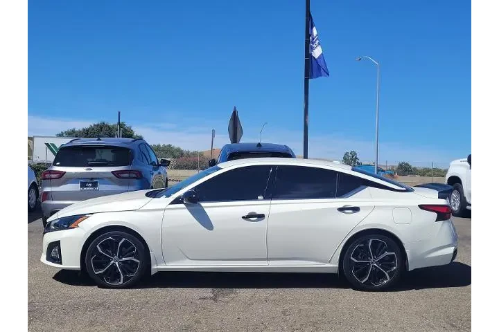 $19200 : Nissan Altima 2023 2.5 SR 4d image 7