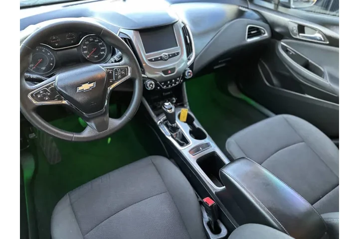 $5995 : 2018 Cruze image 9