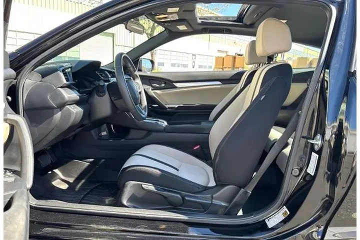 $18900 : Honda Civic 2017 LX-P 2dr Co image 5