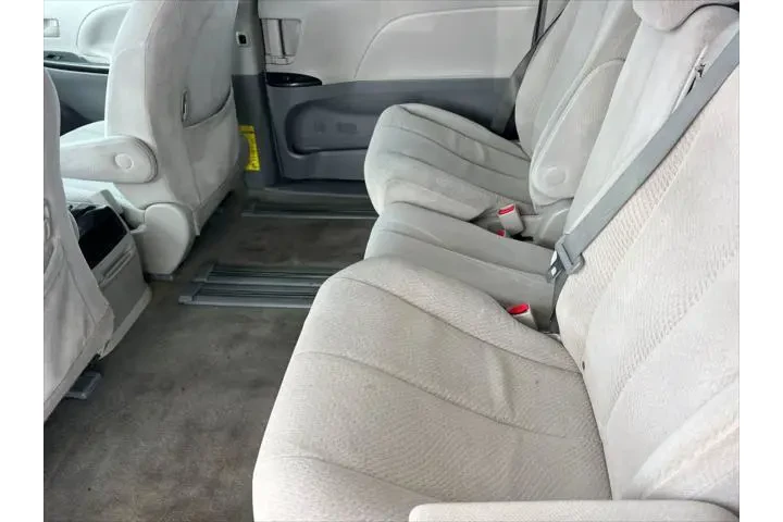 $8999 : Toyota Sienna 2012 LE 7-Pass image 5