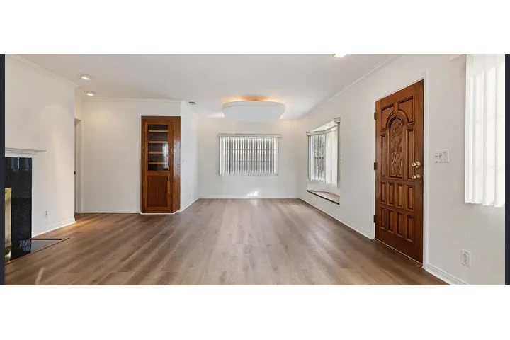$2500 : Beautiful 3Bedroom For Rent image 4