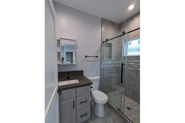 $3700 : Nice 3 bedroom house image 8