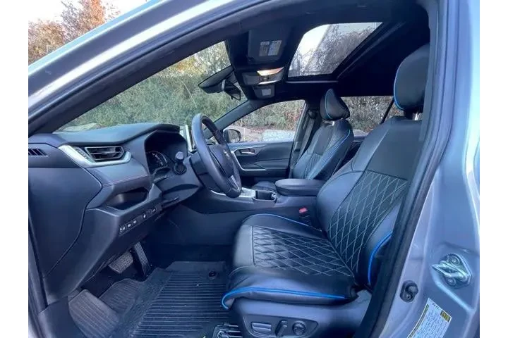 $38900 : Toyota RAV4 Prime 2023 AWD S image 9